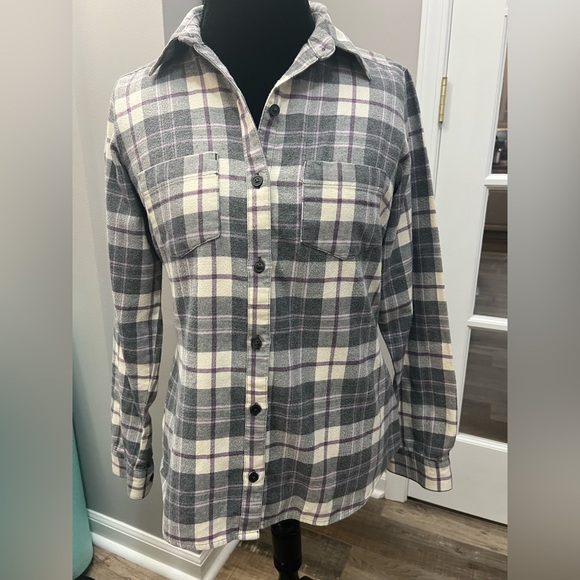 Columbia Tops - Columbia Gray, Cream & Purple Plaid Button-Up Size S Like new